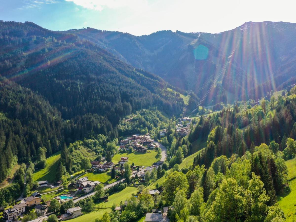 Der Sonnberg Alpinlodges - Apartments Mit Seeblick, Privater Sauna Und Self Check-In Целль-ам-Зеє Екстер'єр фото