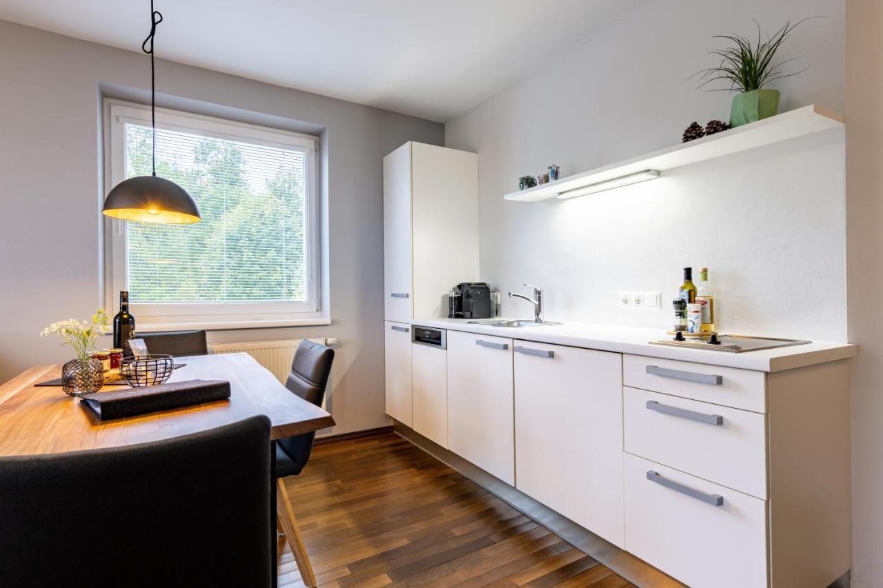 Der Sonnberg Alpinlodges - Apartments Mit Seeblick, Privater Sauna Und Self Check-In Целль-ам-Зеє Екстер'єр фото