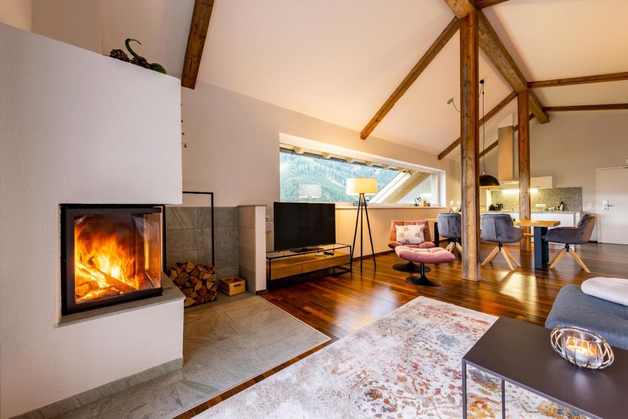 Der Sonnberg Alpinlodges - Apartments Mit Seeblick, Privater Sauna Und Self Check-In Целль-ам-Зеє Екстер'єр фото