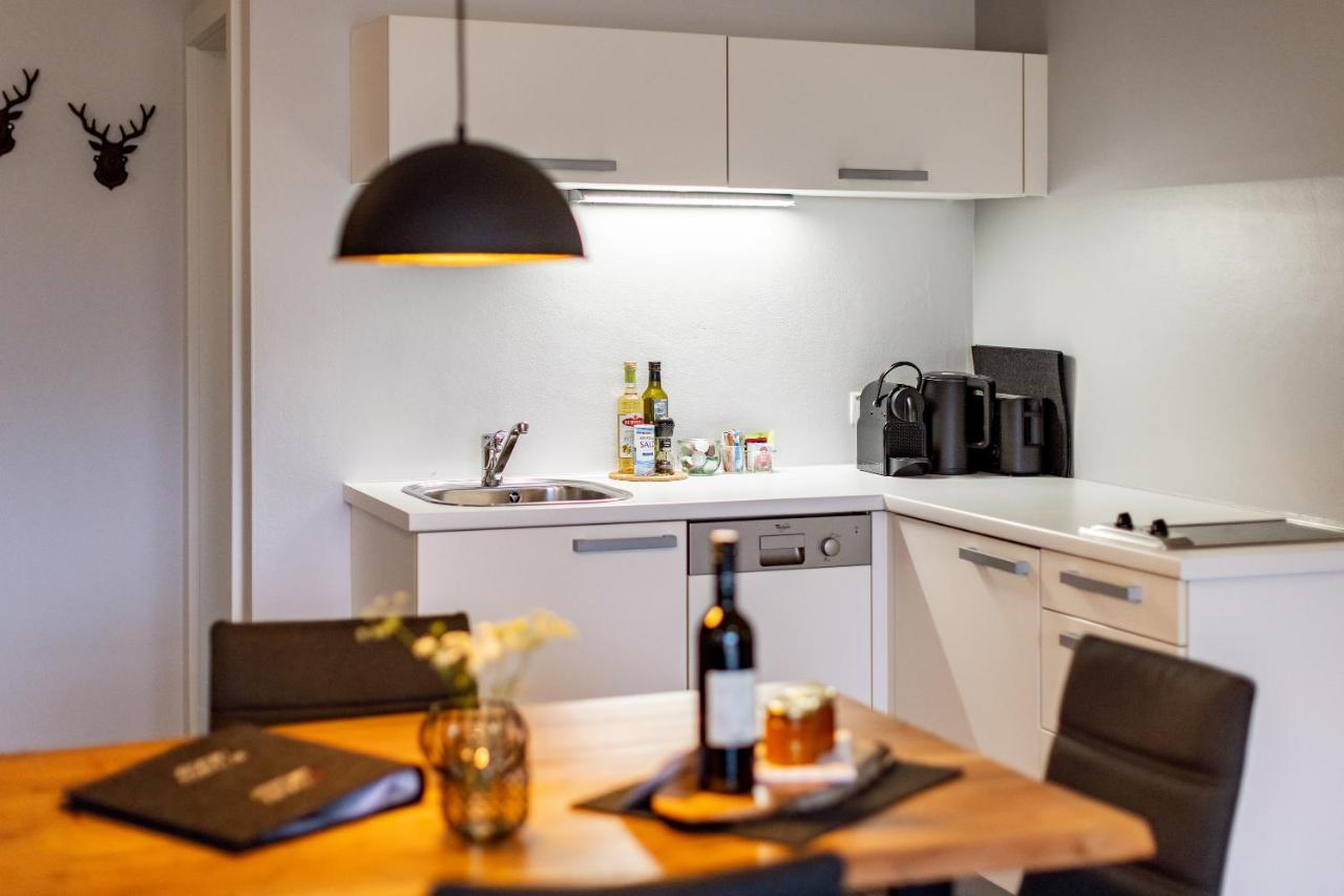 Der Sonnberg Alpinlodges - Apartments Mit Seeblick, Privater Sauna Und Self Check-In Целль-ам-Зеє Екстер'єр фото