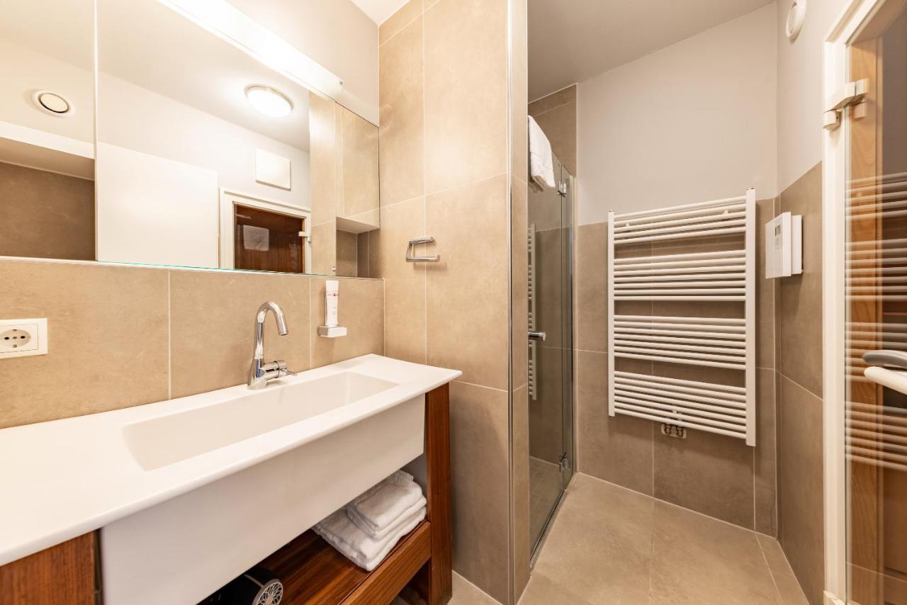Der Sonnberg Alpinlodges - Apartments Mit Seeblick, Privater Sauna Und Self Check-In Целль-ам-Зеє Екстер'єр фото